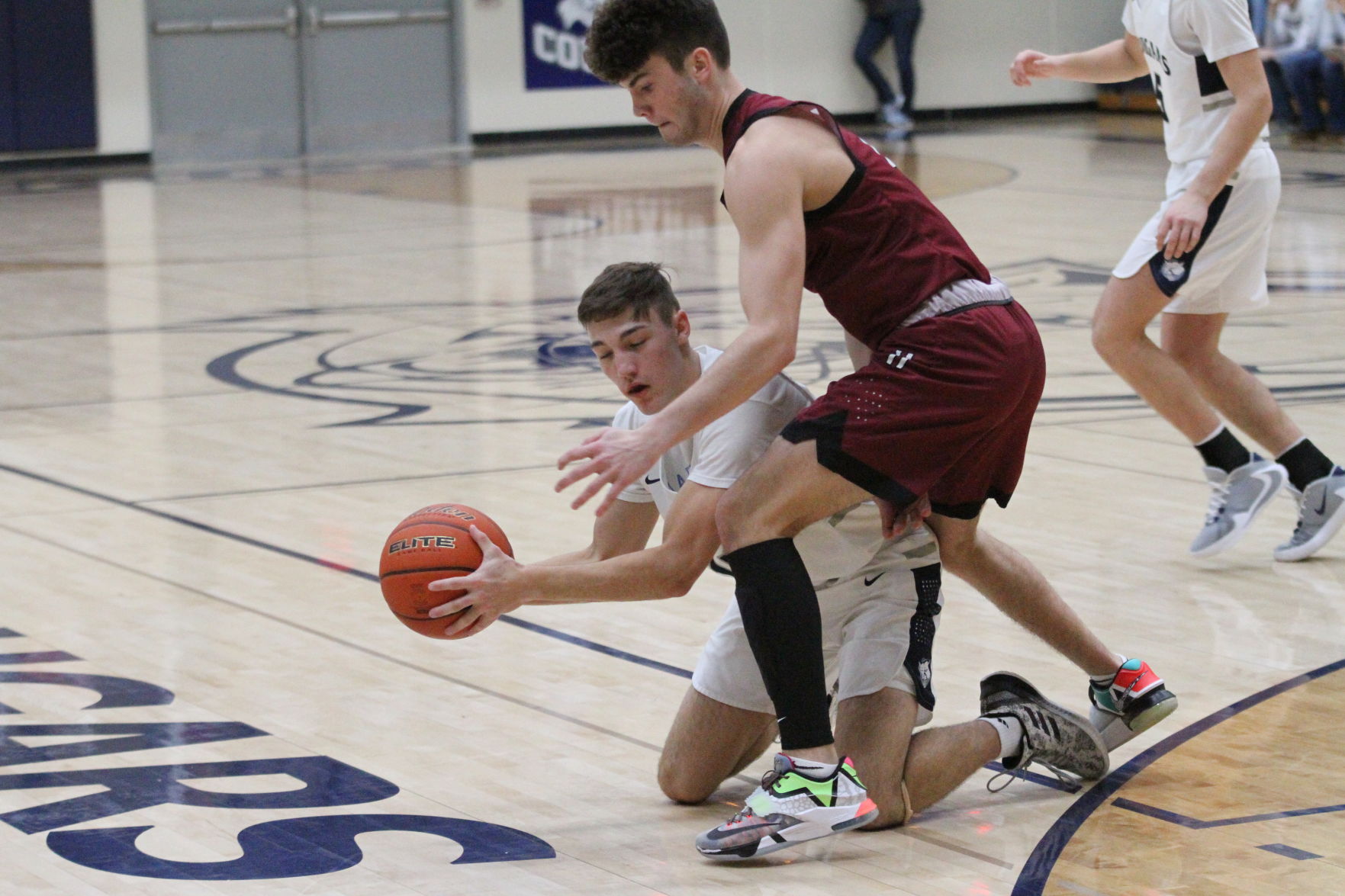 Heartland at Cross County boys basketball 11.jpeg